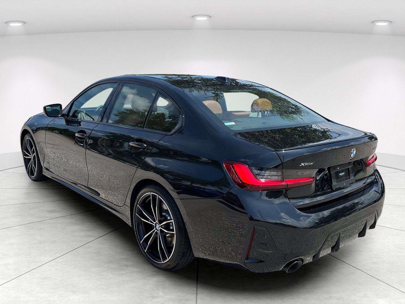 Certified 2023 BMW 330i xDrive Sedan w/ M Sport Package AWD/4WD image 5