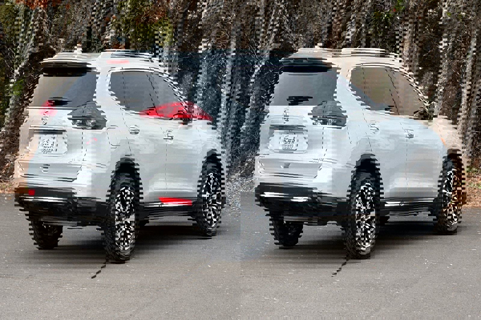 Used 2020 Nissan Rogue SL image 4