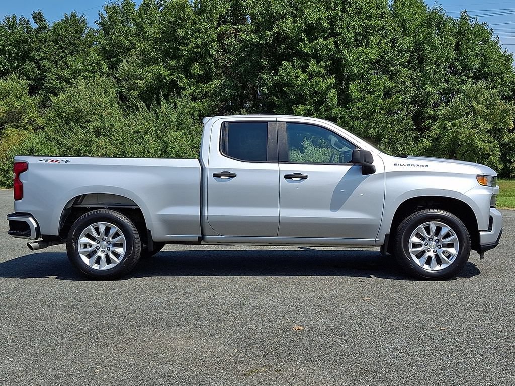 Certified 2020 Chevrolet Silverado 1500 Custom w/ Custom Value Package AWD/4WD image 8