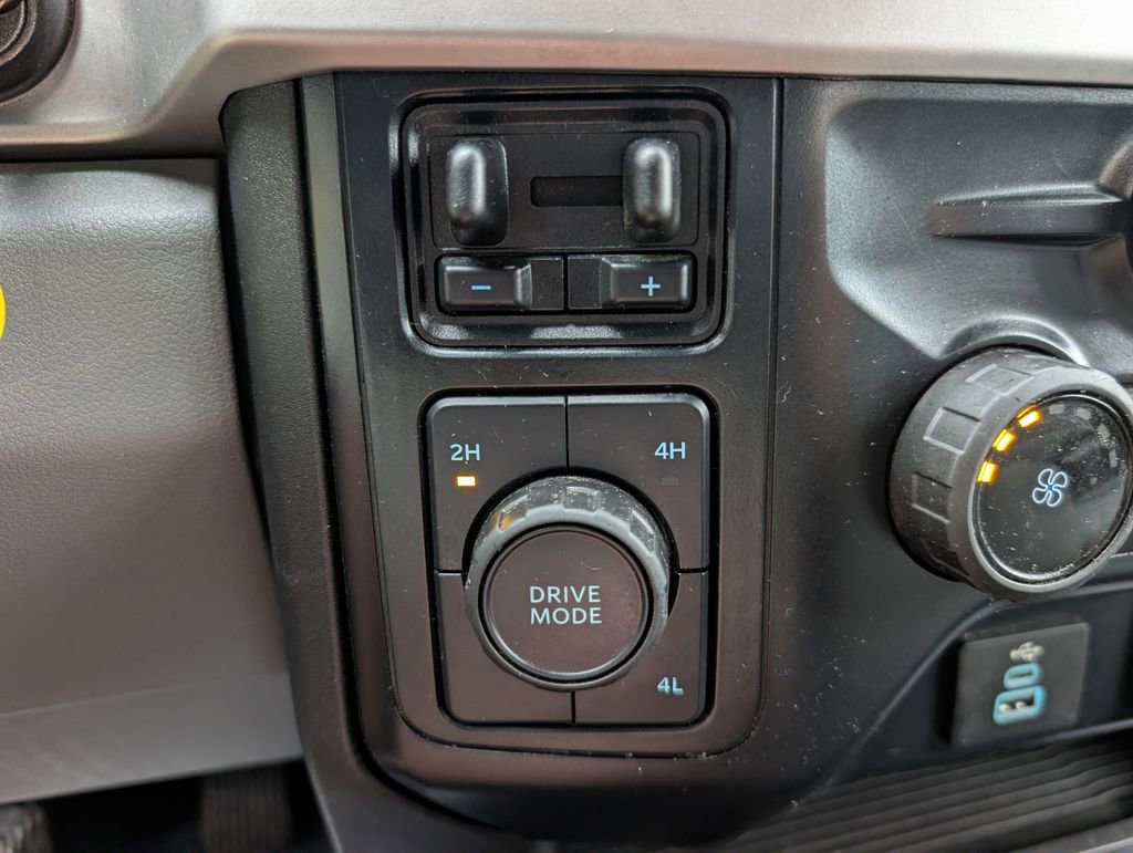 Used 2024 Ford F250 XLT AWD/4WD image 32