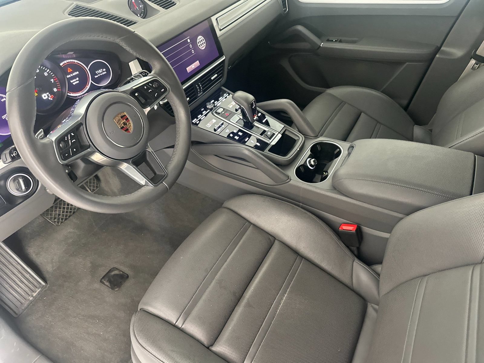 Certified 2023 Porsche Cayenne Platinum Edition AWD/4WD image 4
