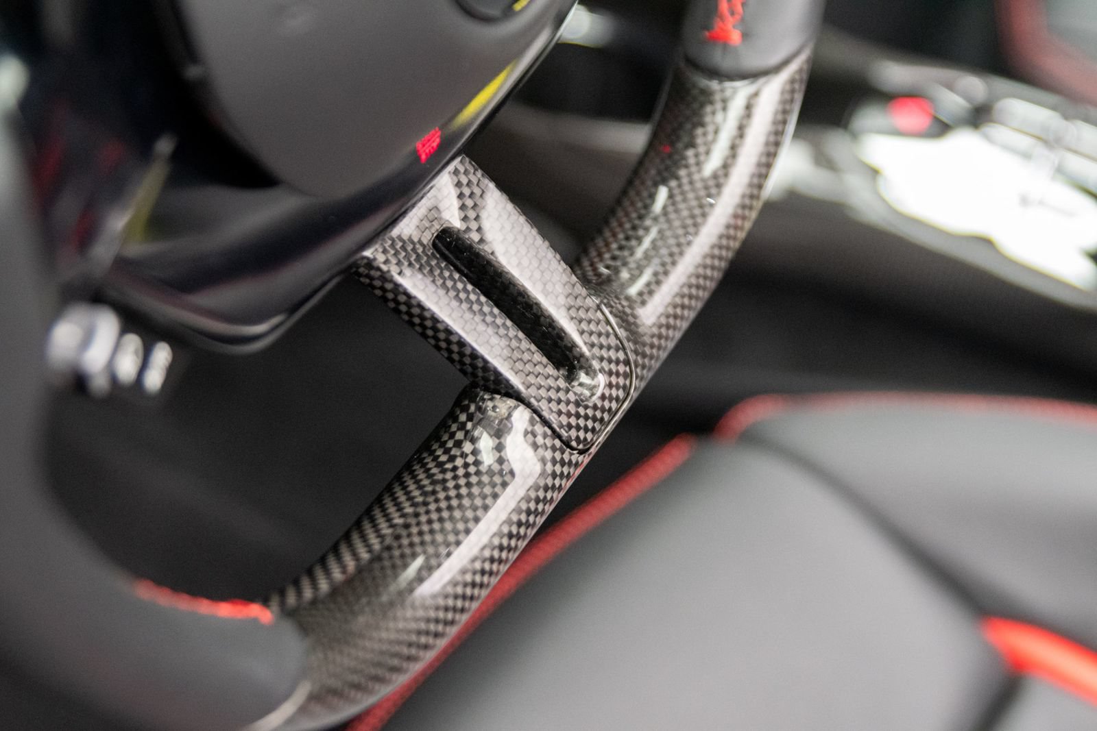 Used 2025 Ferrari 296 GTS RWD image 25