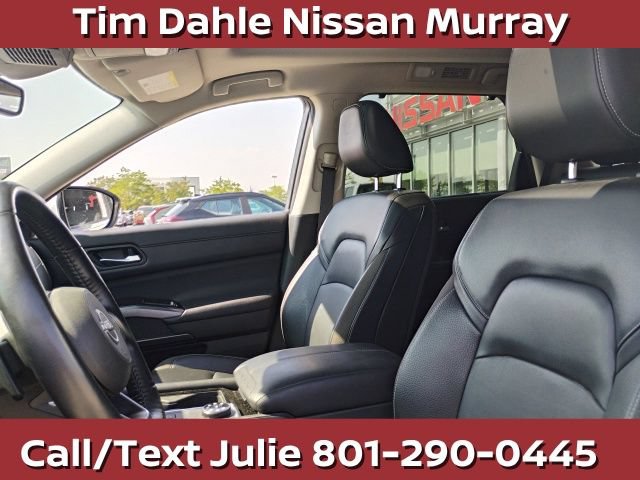 Used 2023 Nissan Pathfinder SL AWD/4WD image 15
