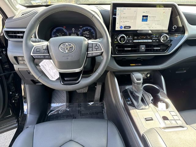 Used 2026 Toyota Highlander Platinum AWD/4WD image 18
