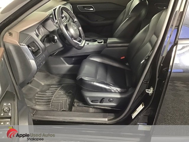 Used 2021 Nissan Rogue SV w/ Premium Package image 12