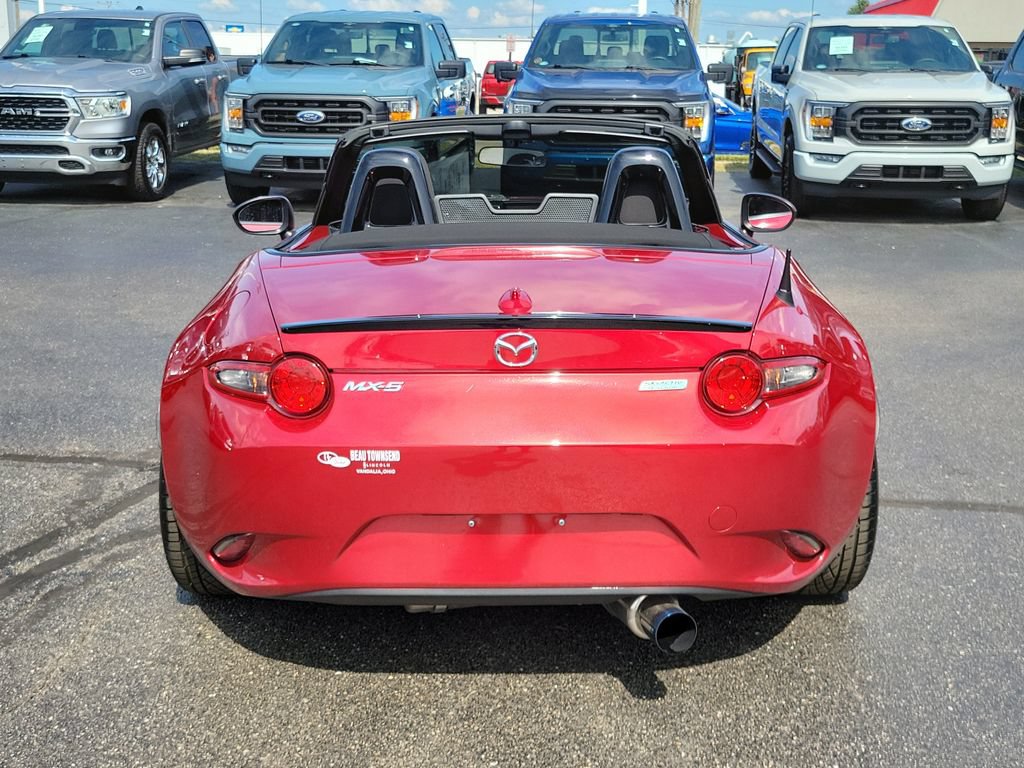 Used 2016 MAZDA MX-5 Miata Club RWD image 5