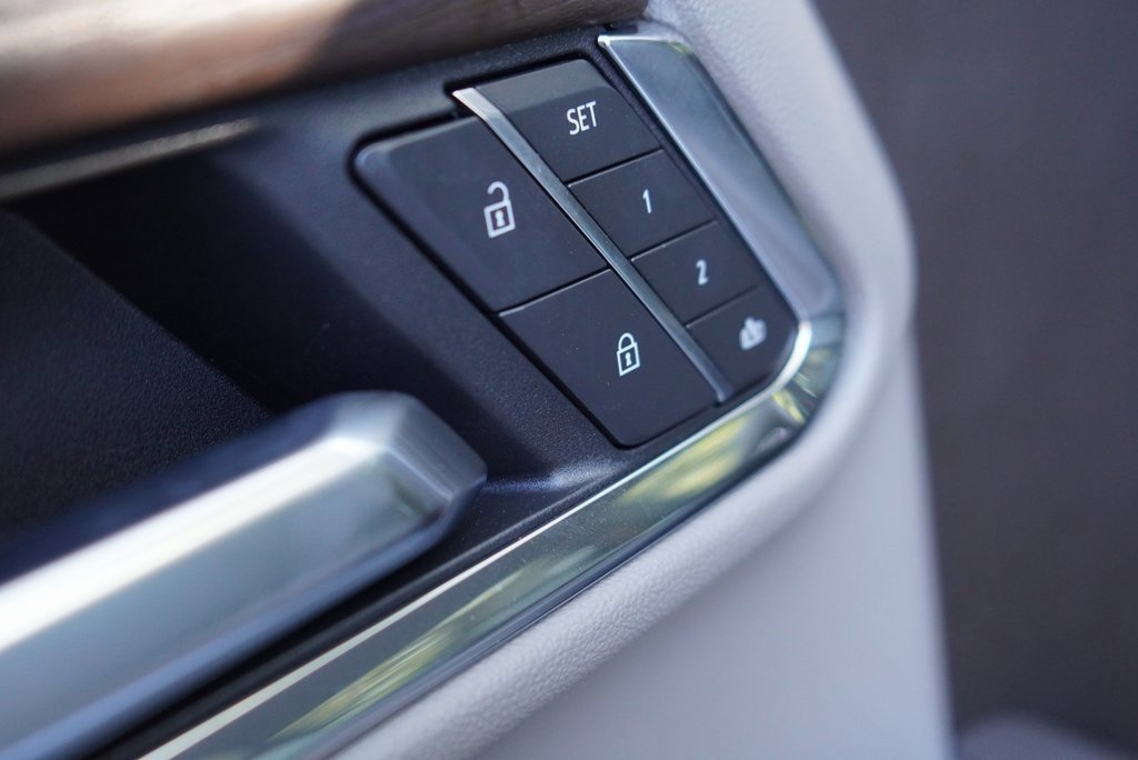 New 2026 GMC Sierra 1500 SLT image 23