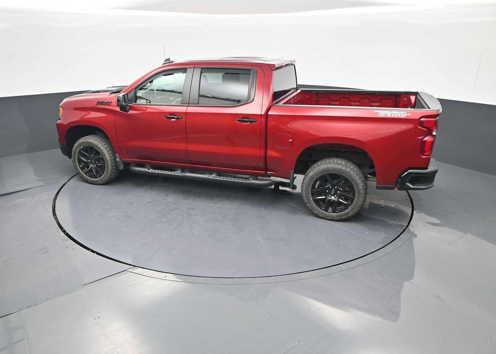 Used 2024 Chevrolet Silverado 1500 LT Trail Boss w/ LPO, Dark Essentials Package AWD/4WD image 43