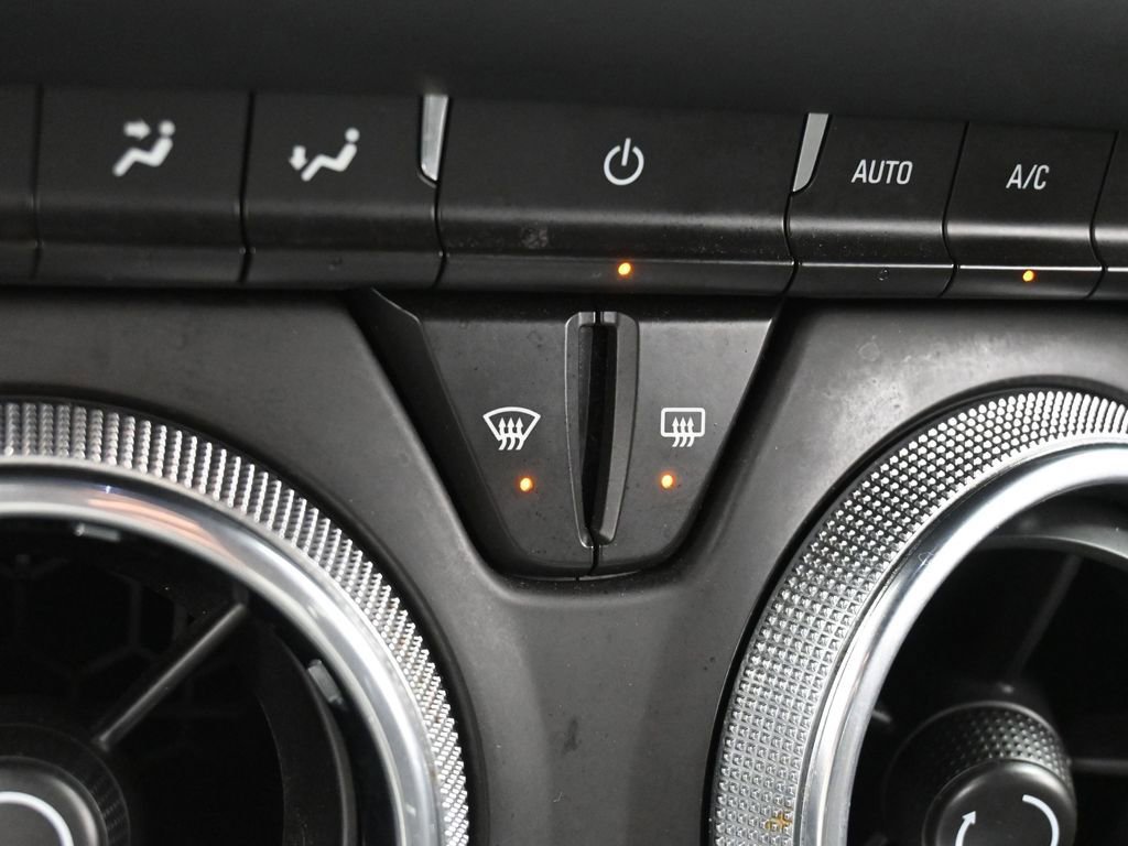 Used 2023 Chevrolet Camaro LT image 21