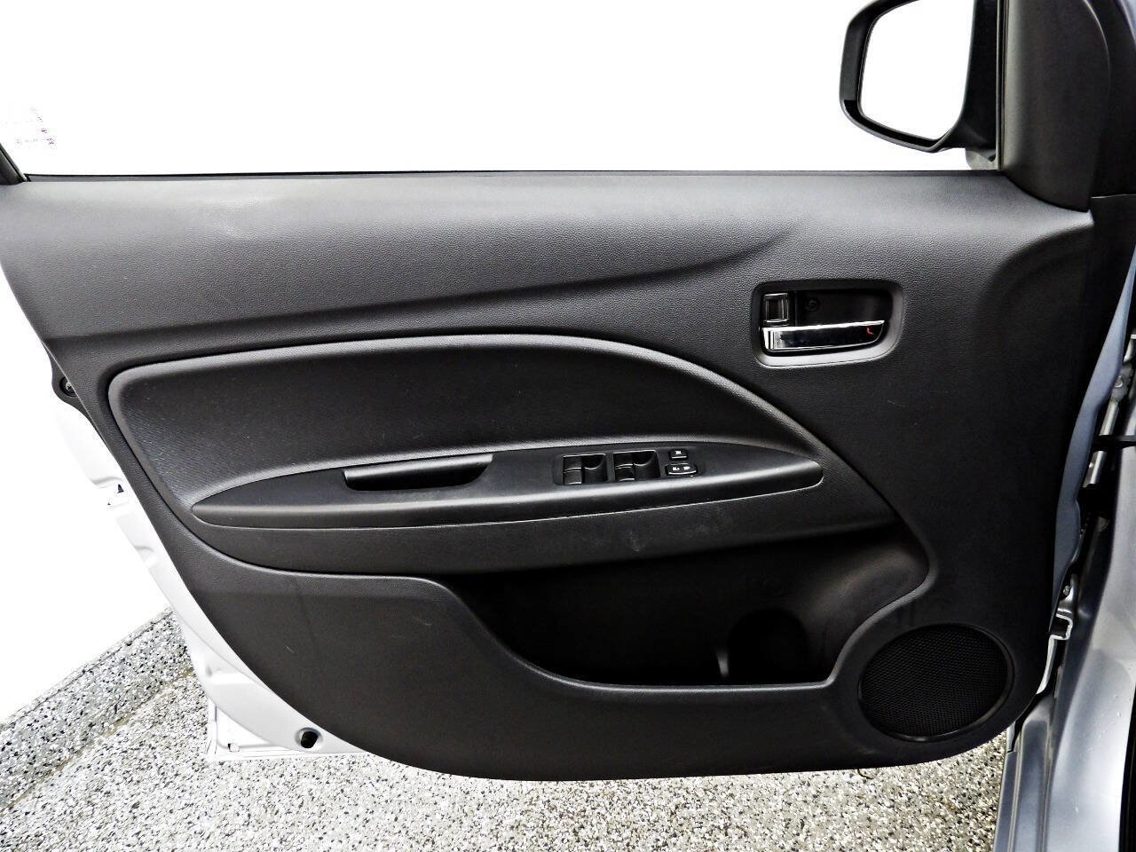 Used 2015 Mitsubishi Mirage ES image 7