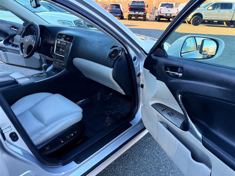 Used 2009 Lexus IS 250 image 11