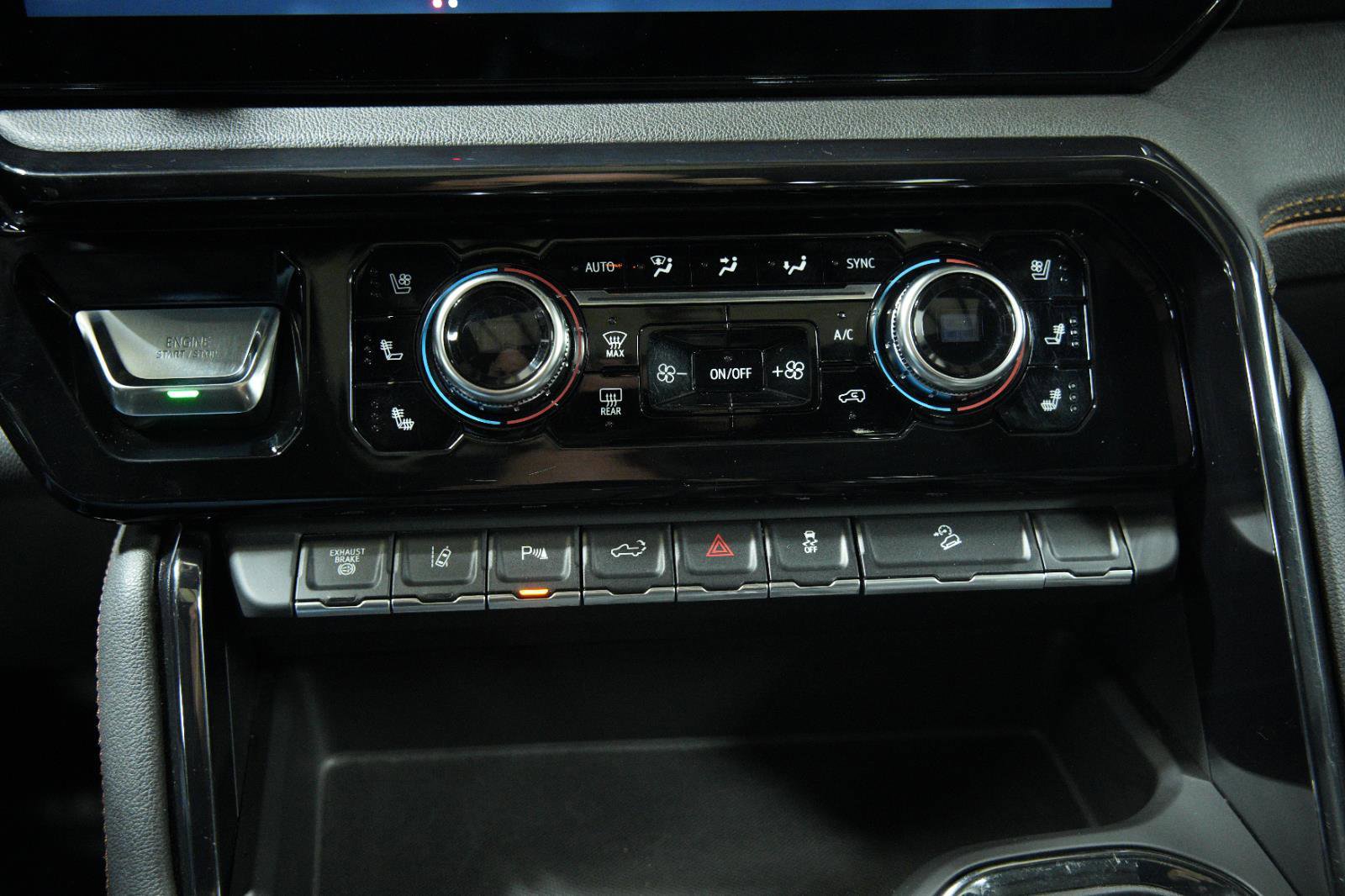 Used 2024 GMC Sierra 2500 AT4 w/ AT4 Premium Plus Package image 41