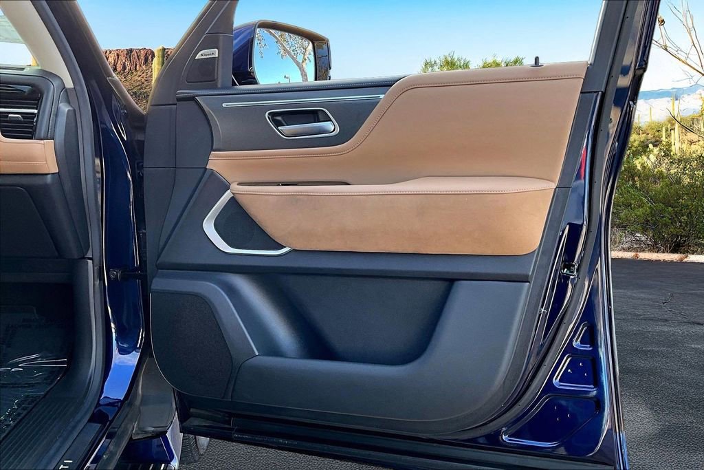 Used 2025 INFINITI QX80 Luxe image 23