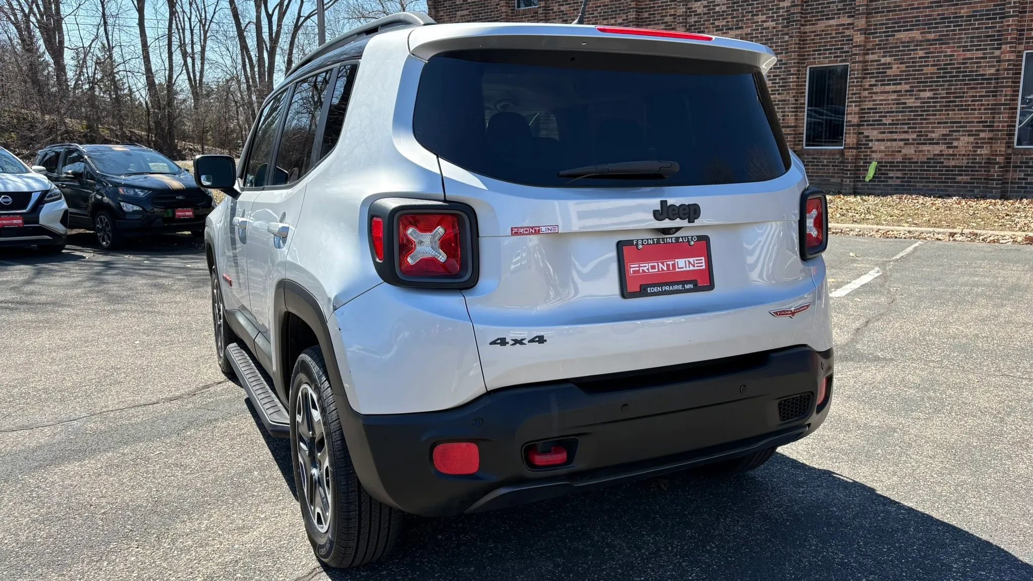 Used 2016 Jeep Renegade Trailhawk AWD/4WD image 7