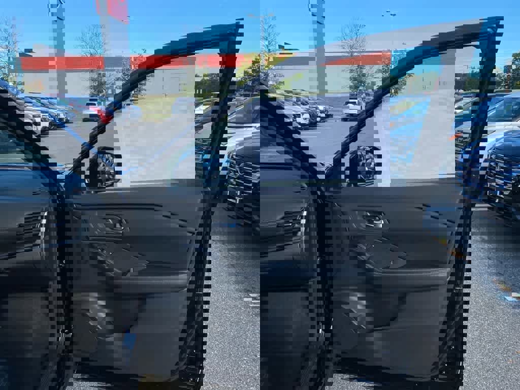 New 2026 Nissan Rogue SV image 25