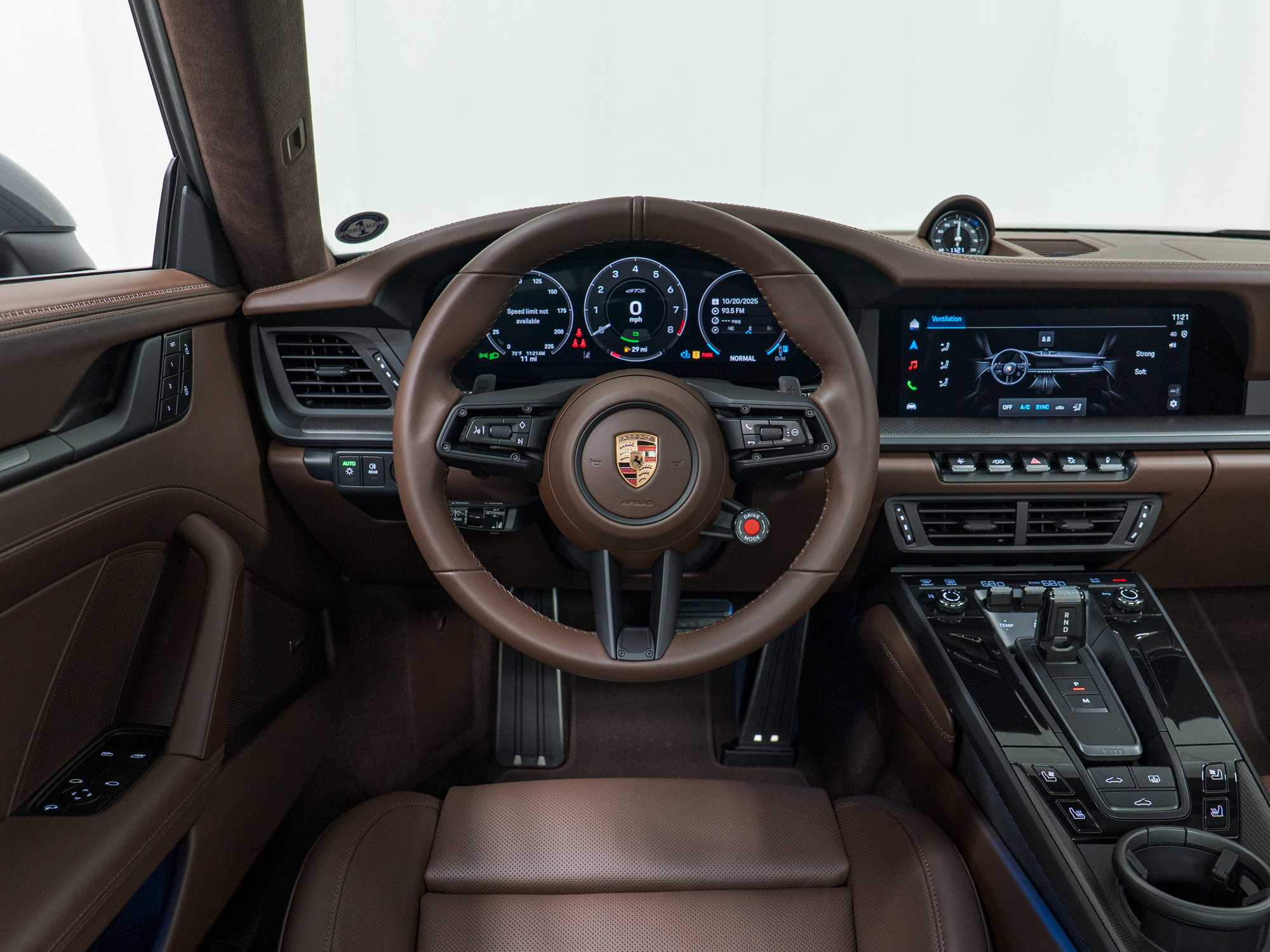 Used 2026 Porsche 911 Carrera 4 GTS image 24