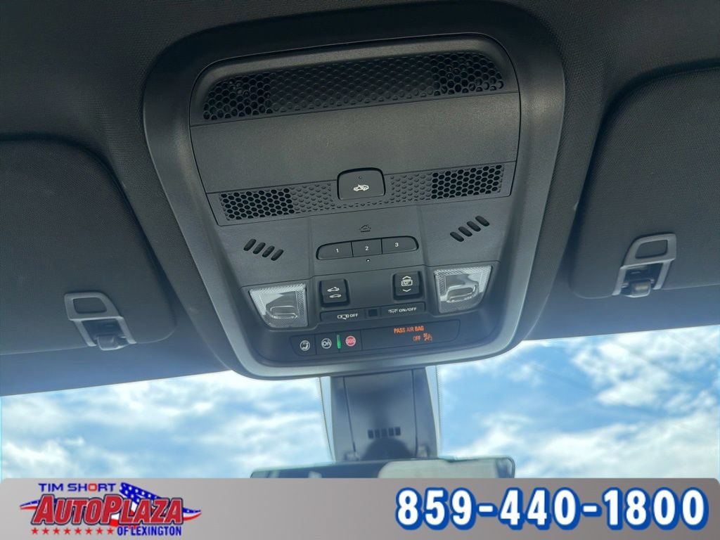 Used 2024 Cadillac XT6 Sport w/ Technology Package AWD/4WD image 18