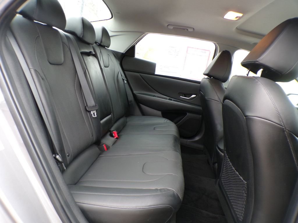Certified 2023 Hyundai Elantra Limited w/ Cargo Package FWD image 19