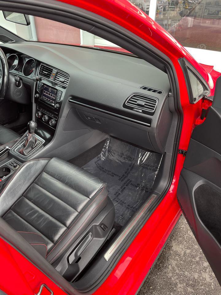 Used 2015 Volkswagen GTI SE w/ Lighting Package (SEL) FWD image 13