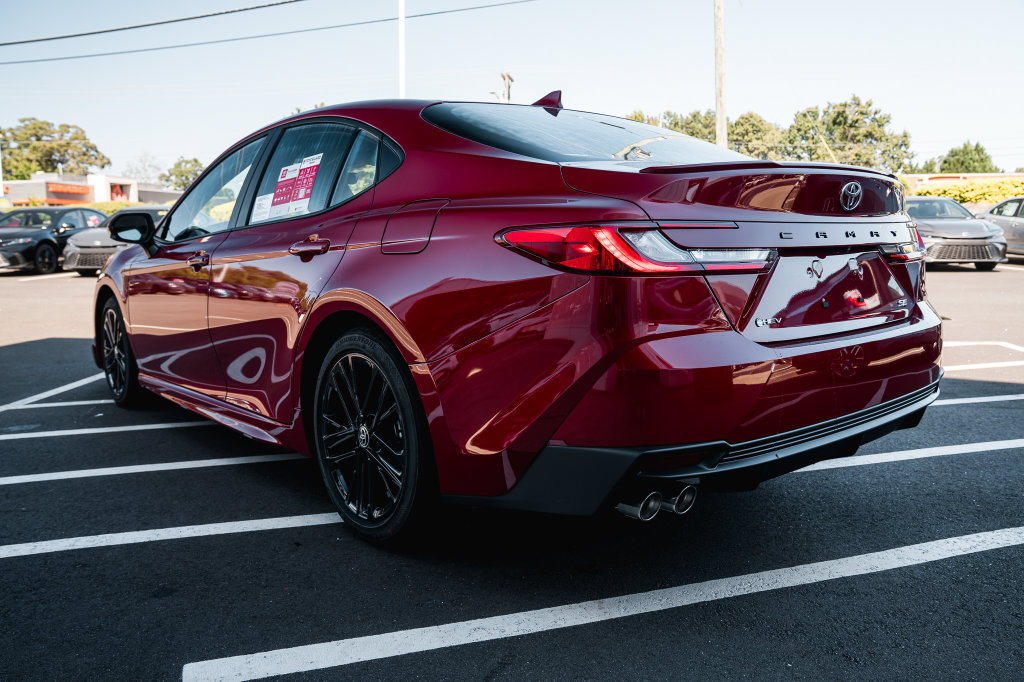 New 2026 Toyota Camry SE FWD image 5
