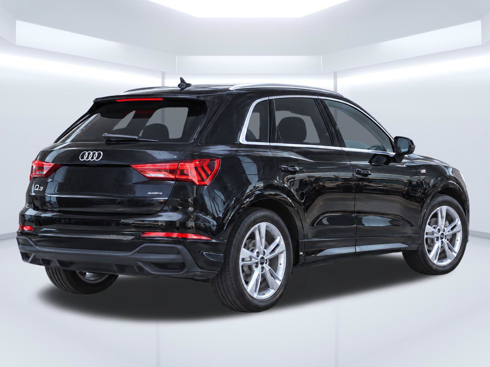 Used 2024 Audi Q3 2.0T Premium w/ Convenience Package AWD/4WD image 4