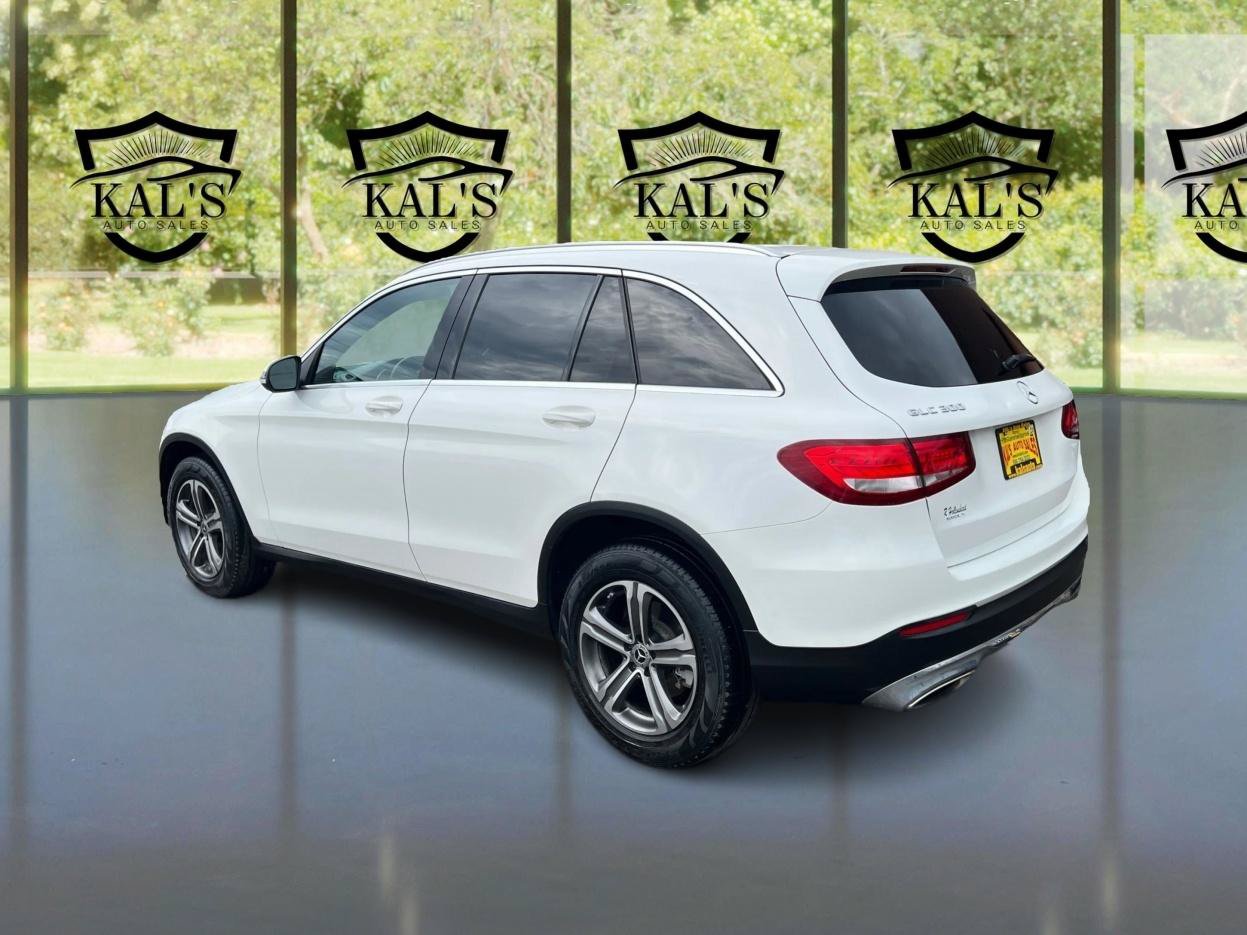 Used 2019 Mercedes-Benz GLC 300 4MATIC image 7
