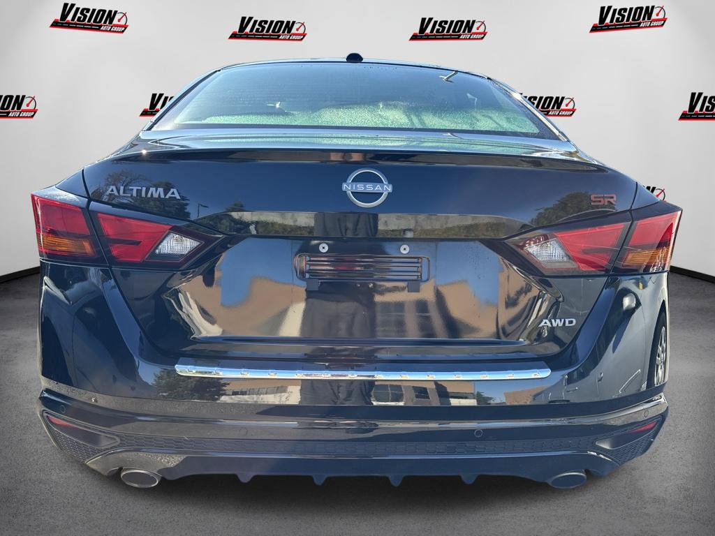 Certified 2023 Nissan Altima 2.5 SR w/ SR Premium Package AWD/4WD image 6