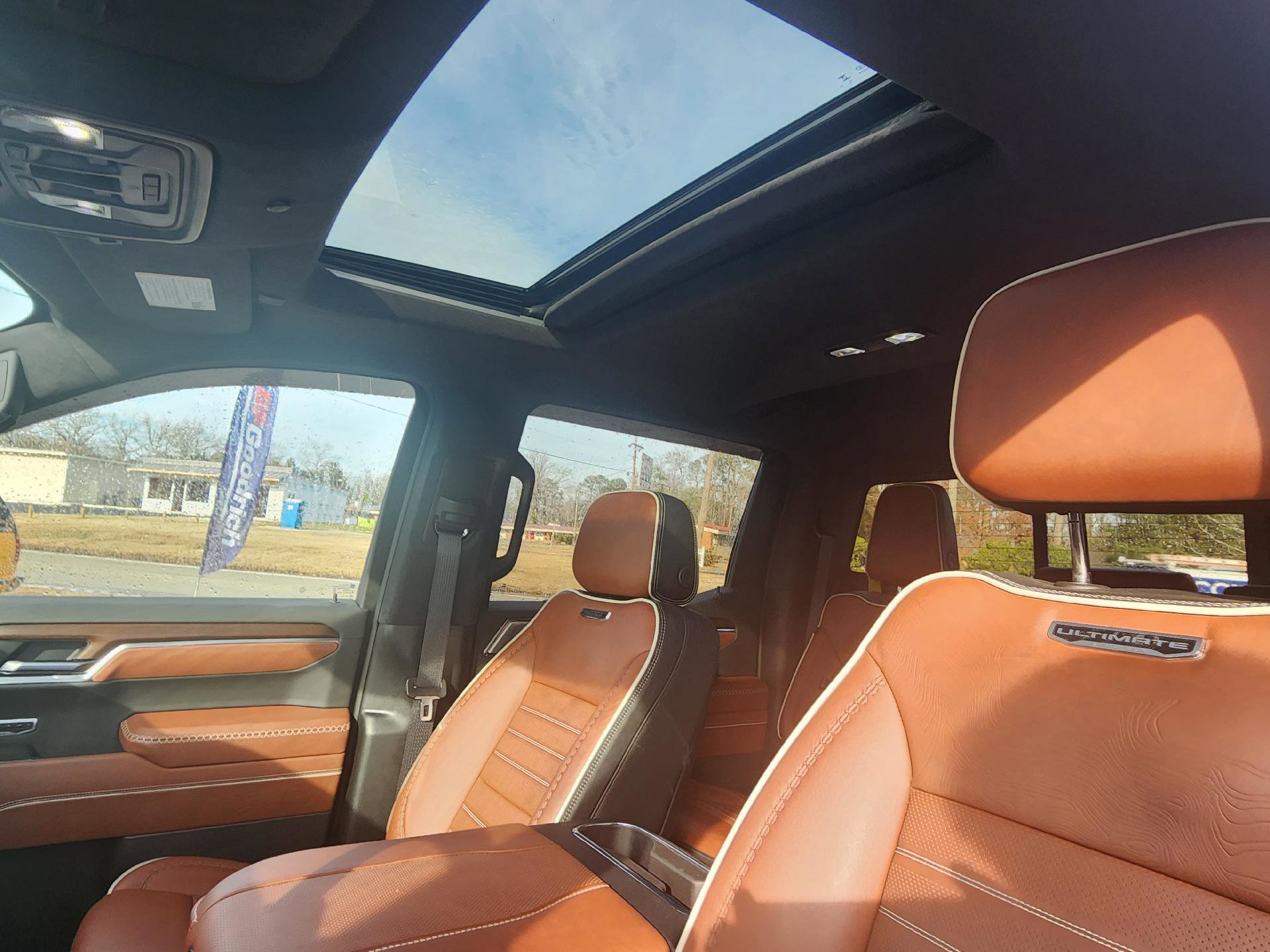 Used 2025 GMC Sierra 1500 Denali Ultimate image 10