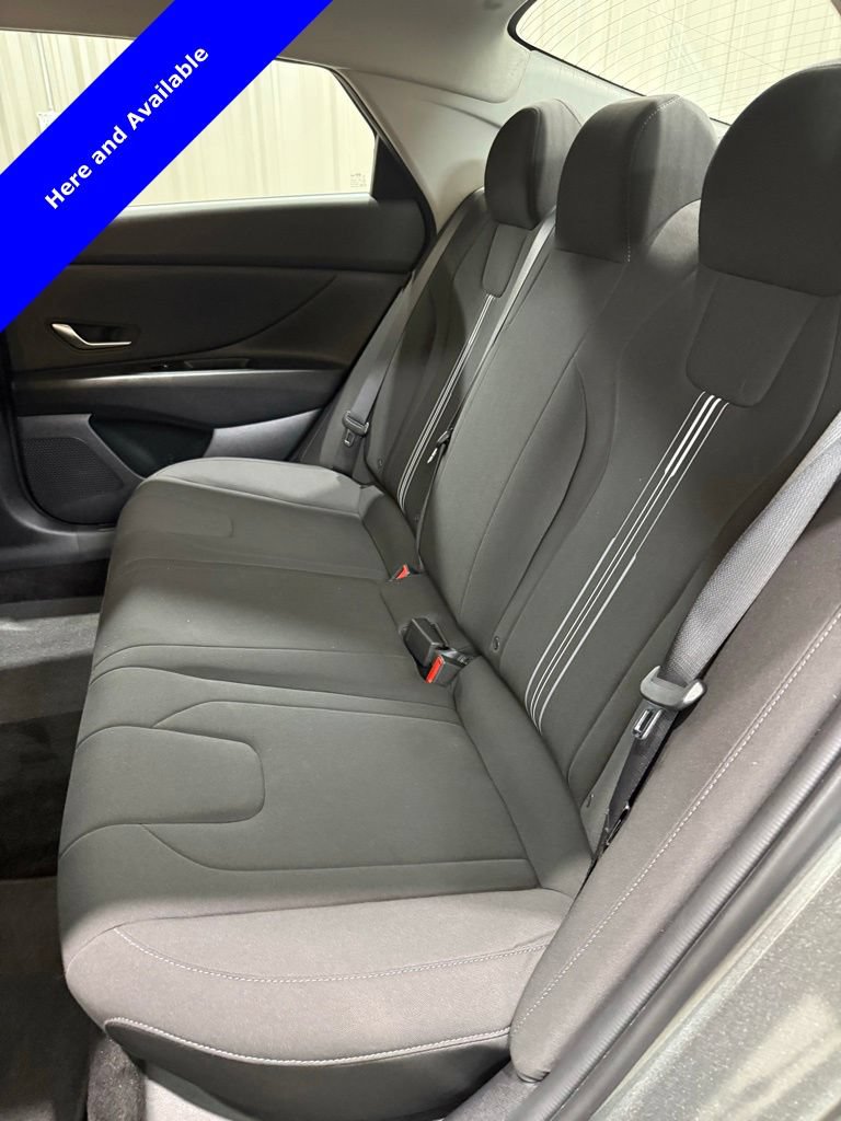 Used 2024 Hyundai Elantra SEL FWD image 13