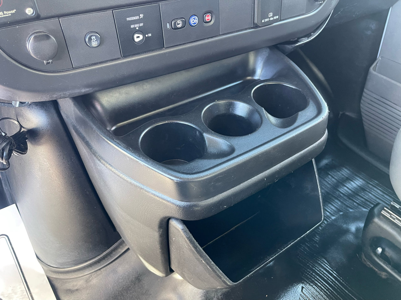 Used 2019 Chevrolet Express 2500 w/ Driver Convenience Package image 24