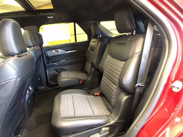 New 2027 Ford Explorer ST-Line w/ Premium Package AWD/4WD image 21
