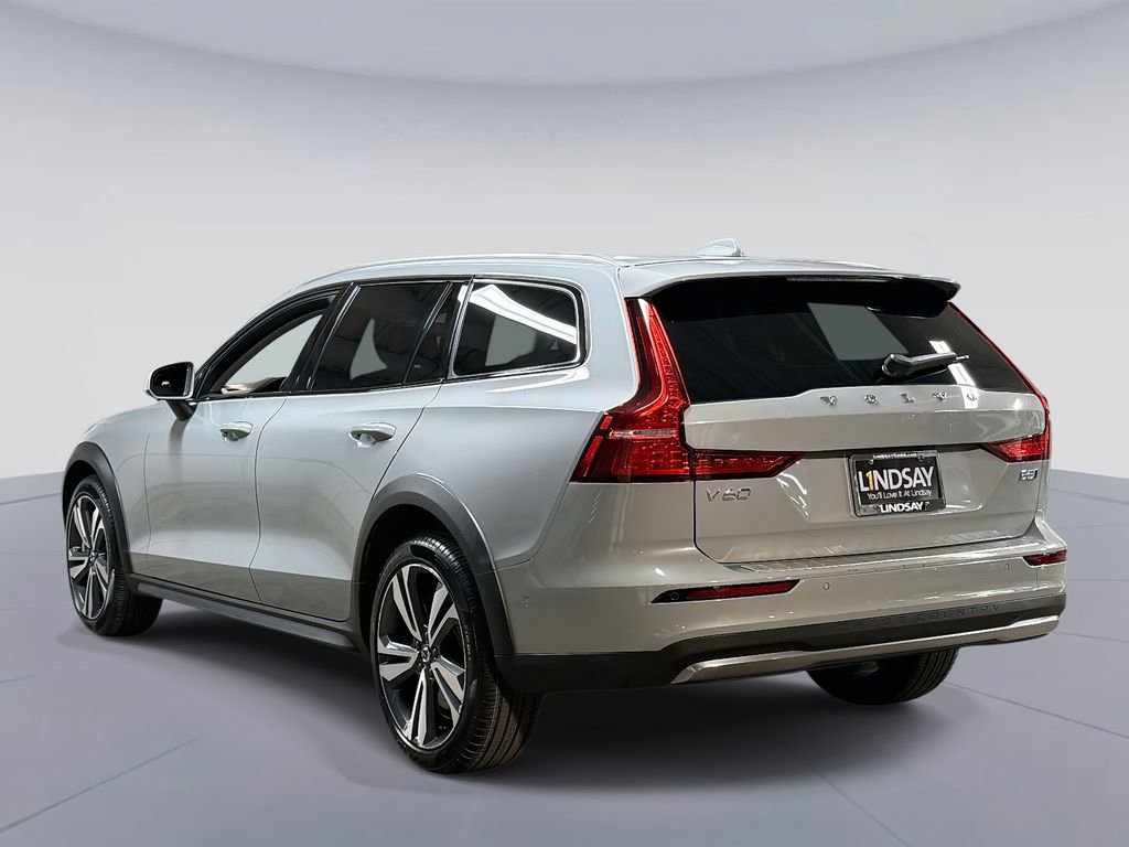 Used 2024 Volvo V60 B5 Cross Country Plus w/ Protection Package Premier AWD/4WD image 12