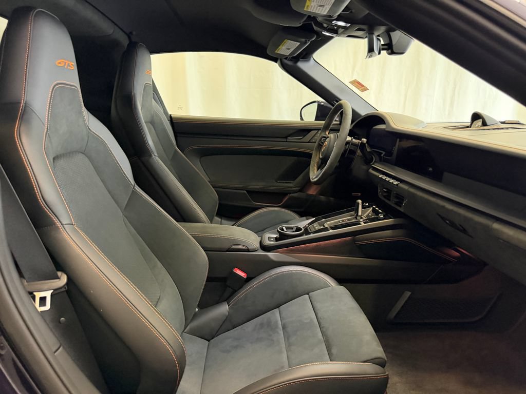 Certified 2025 Porsche 911 Targa 4 GTS w/ Premium Package AWD/4WD image 17