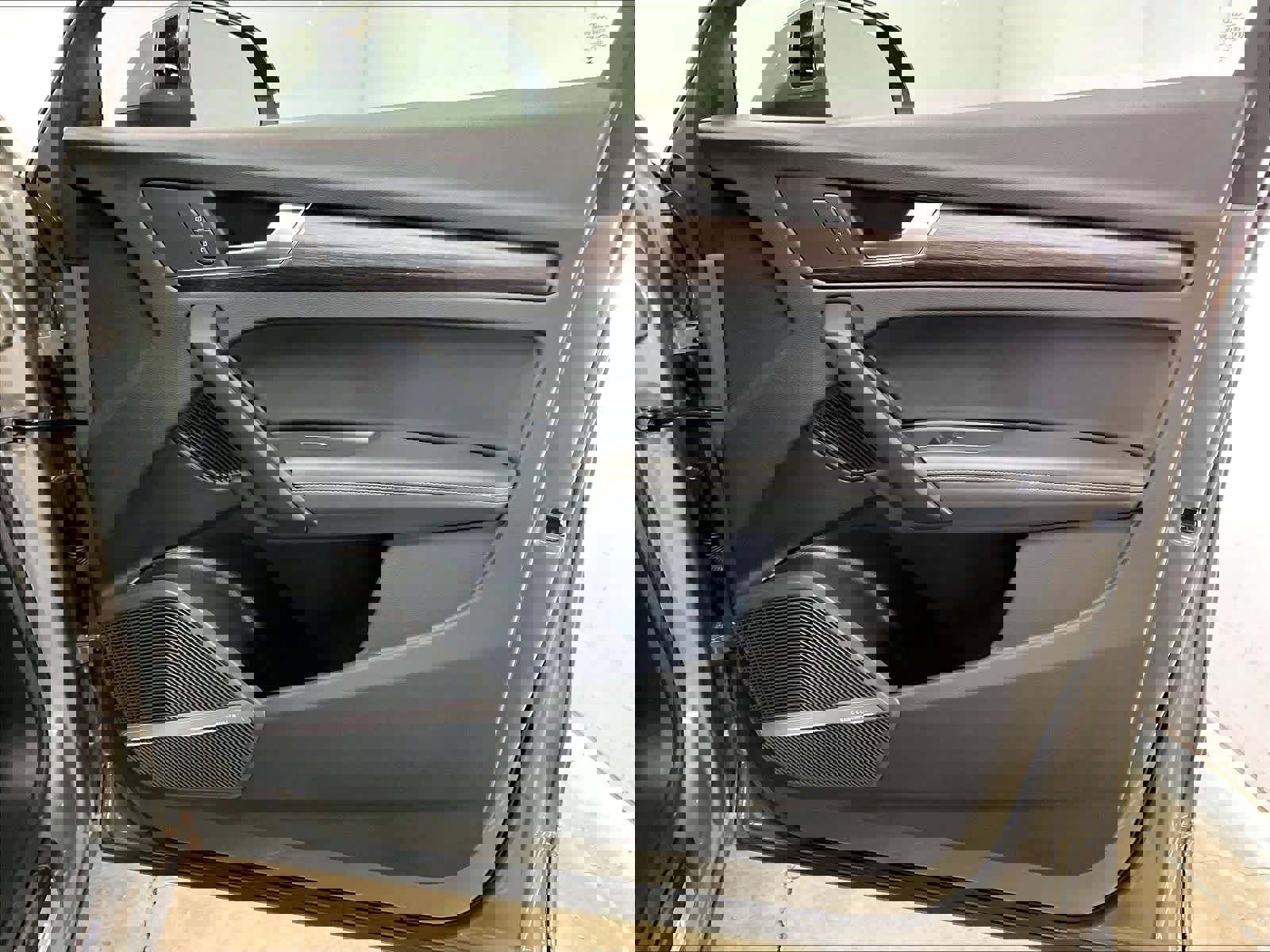 Used 2023 Audi Q5 2.0T Premium Plus w/ Premium Plus Package image 23