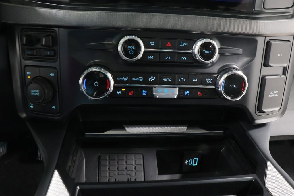 Used 2025 Ford F250 Platinum image 11