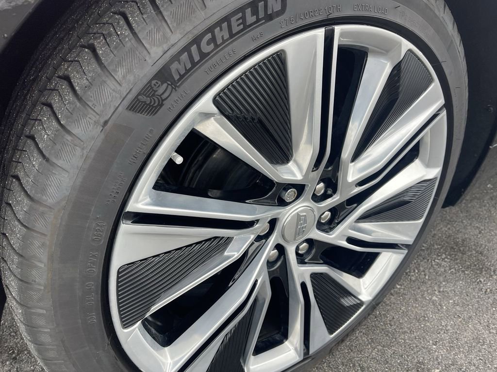 Certified 2024 Cadillac Lyriq Luxury w/ LPO, Floor Liner Package image 2