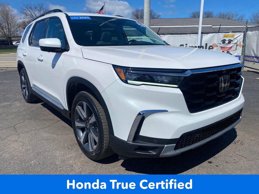 Used 2025 Honda Pilot Elite image 1