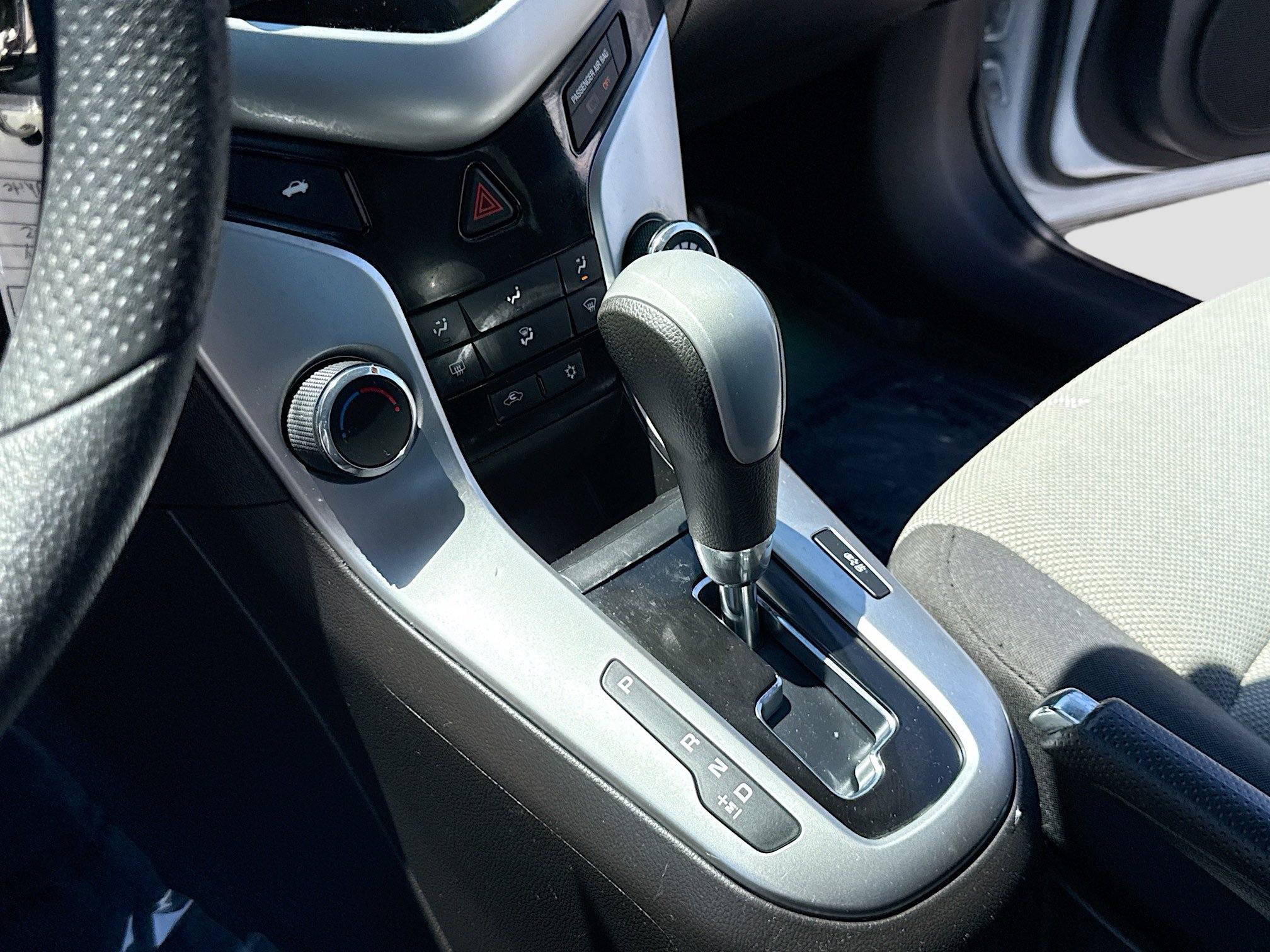 Used 2015 Chevrolet Cruze LS FWD image 9