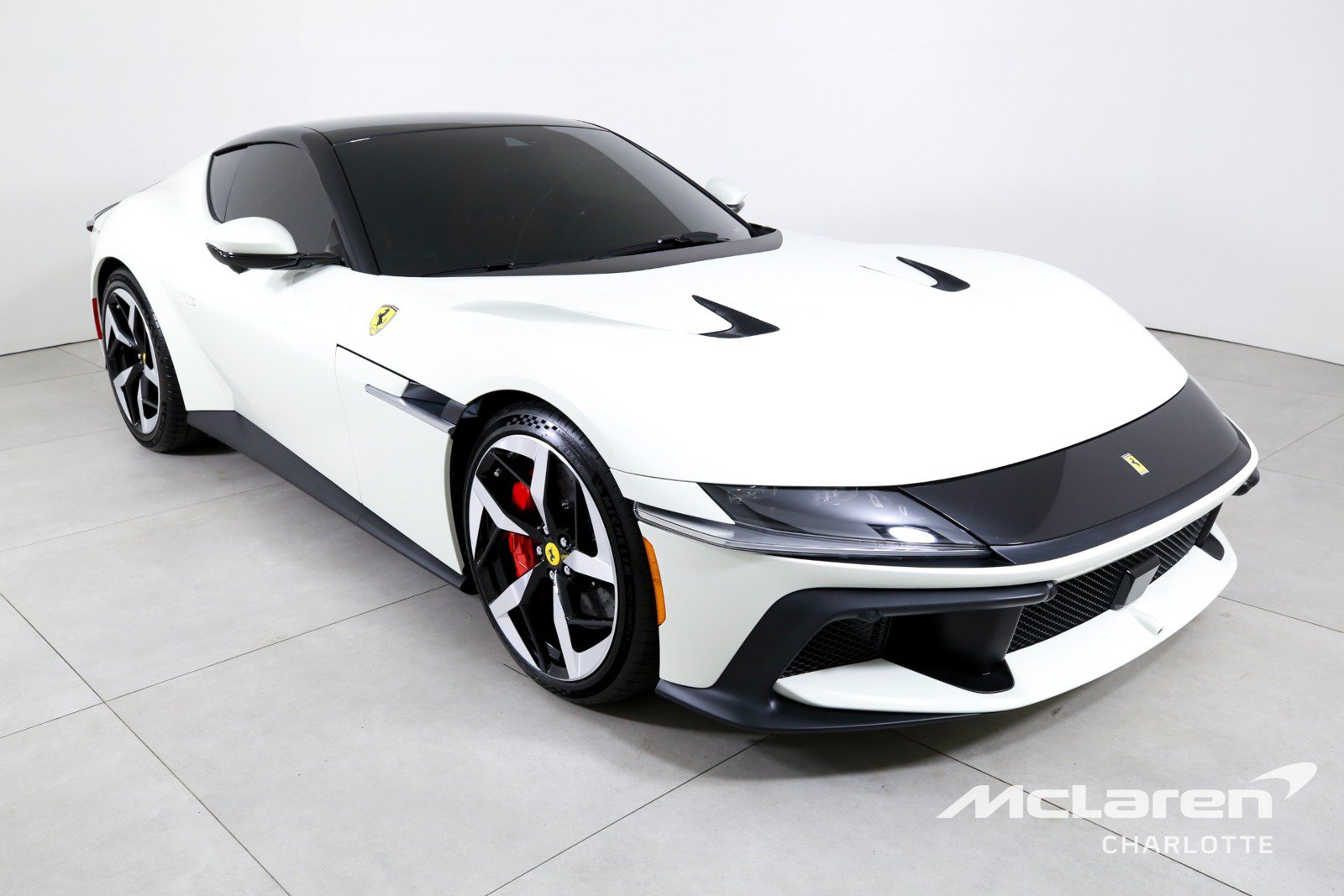 Used 2025 Ferrari 12Cilindri RWD image 3