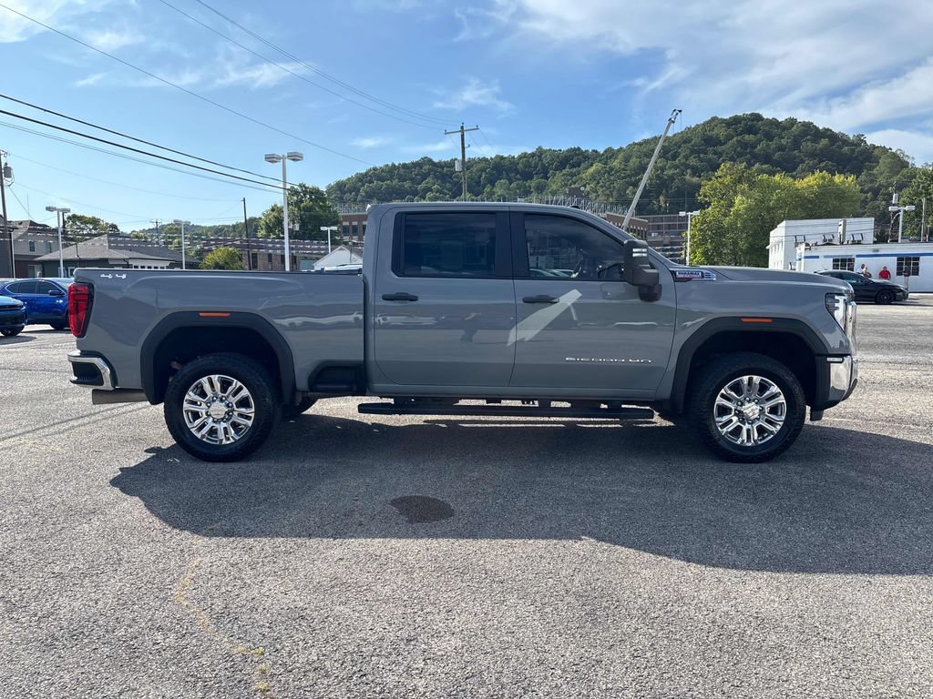 Used 2025 GMC Sierra 2500 Pro w/ 1SA Pro Safety Plus Package AWD/4WD image 6