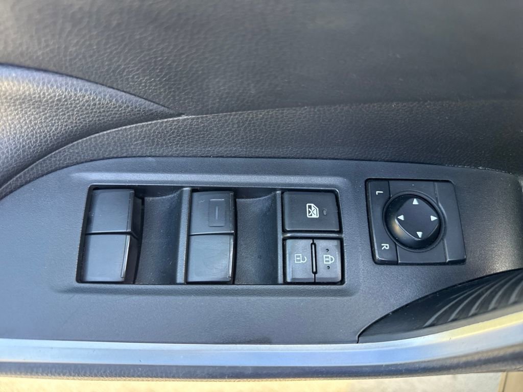 Used 2020 Toyota RAV4 XLE image 15