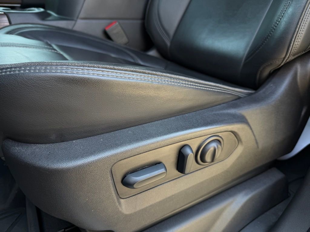 Used 2023 Chevrolet Silverado 3500 High Country image 15