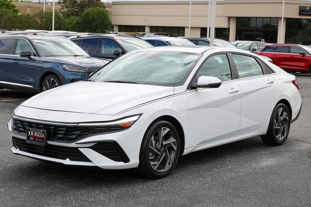 Used 2024 Hyundai Elantra Limited FWD image 23