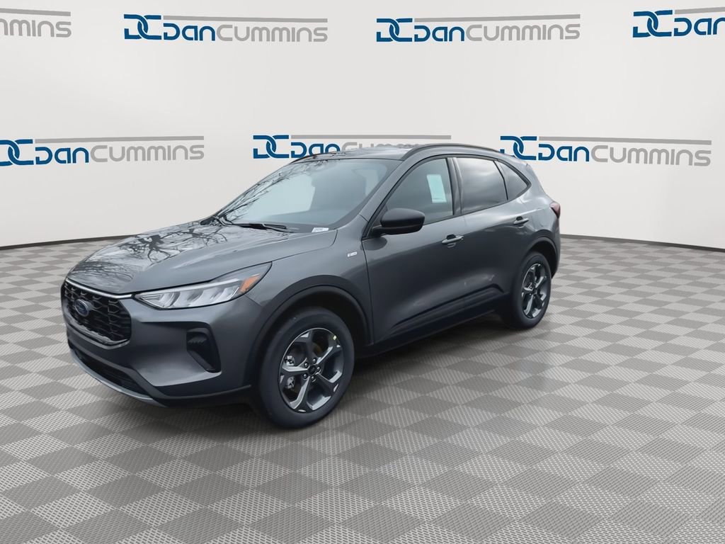 New 2025 Ford Escape ST-Line w/ Cold Weather Package AWD/4WD image 4