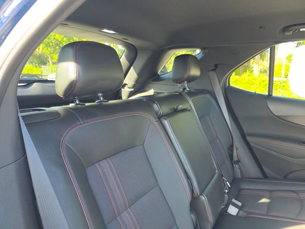 Used 2022 Chevrolet Equinox RS image 14