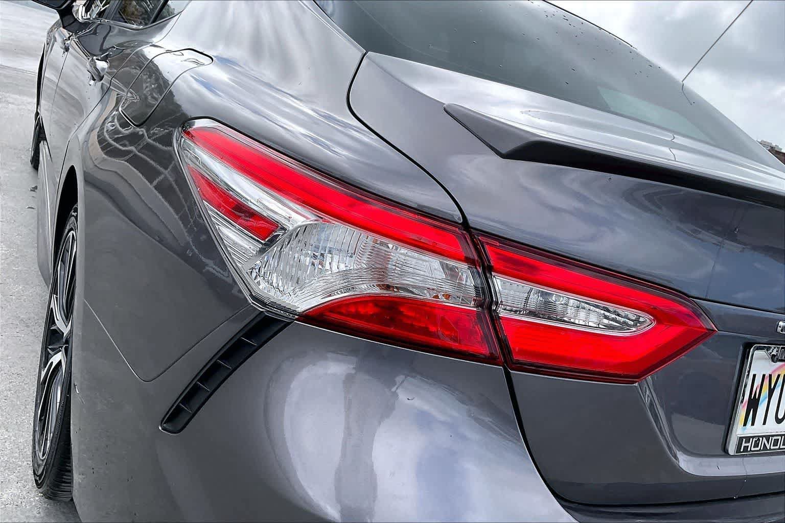 Used 2020 Toyota Camry SE FWD image 32