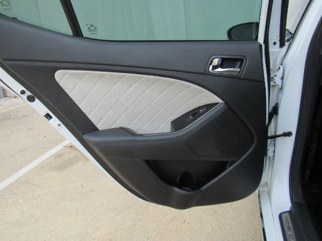 Used 2015 Kia Optima SX image 18