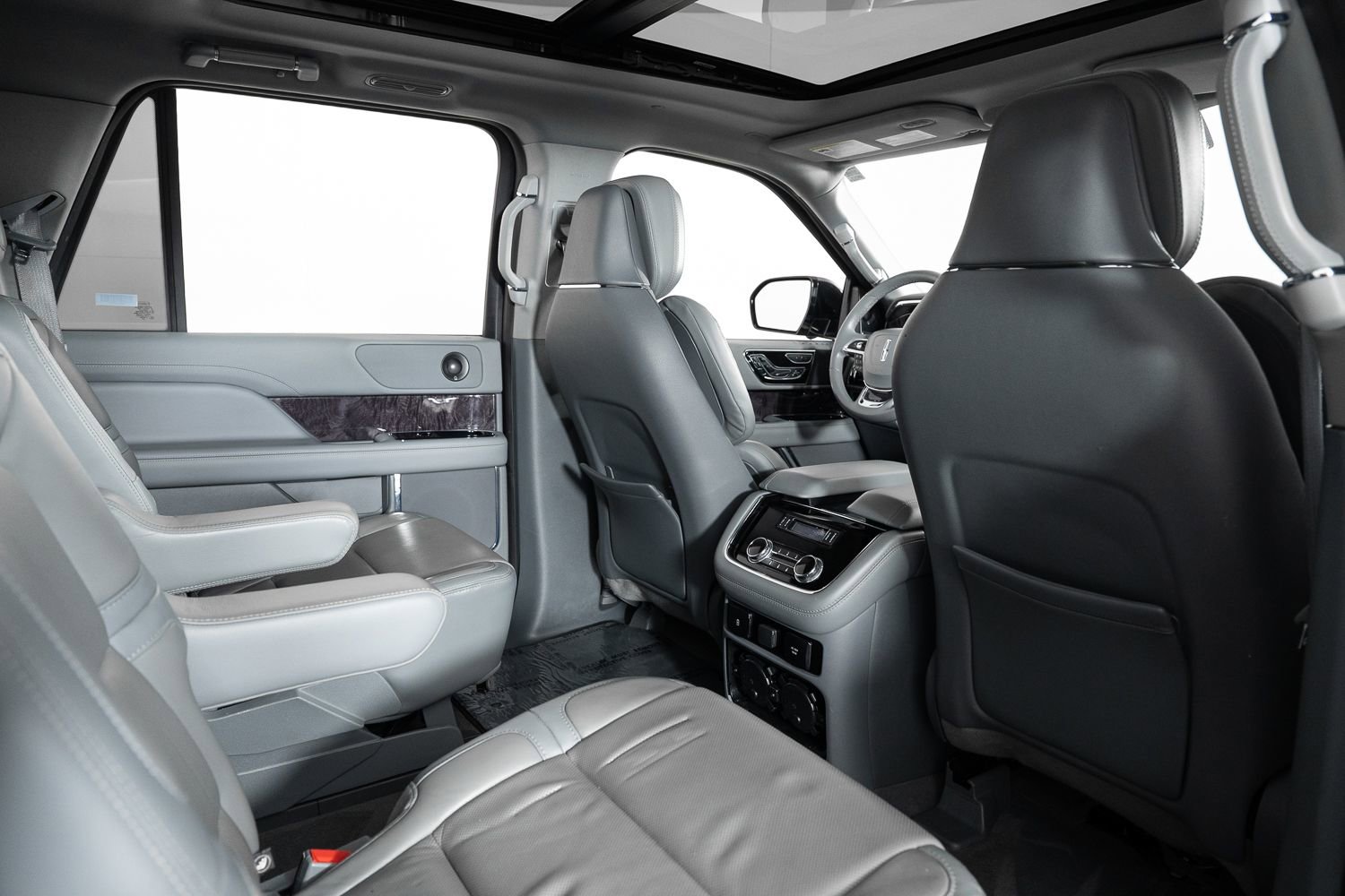 Used 2021 Lincoln Navigator L Reserve image 22