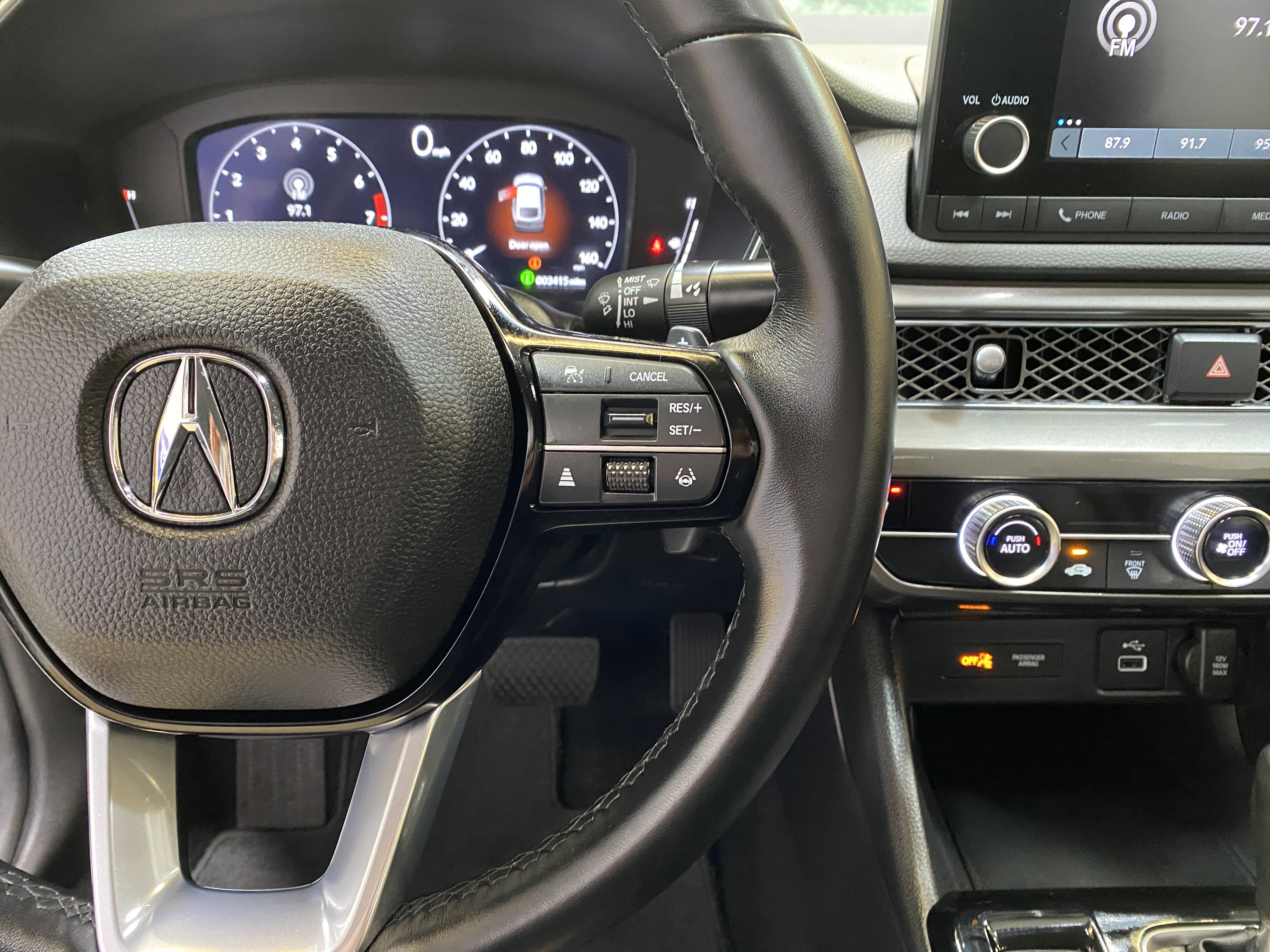 Used 2025 Acura Integra Base image 32