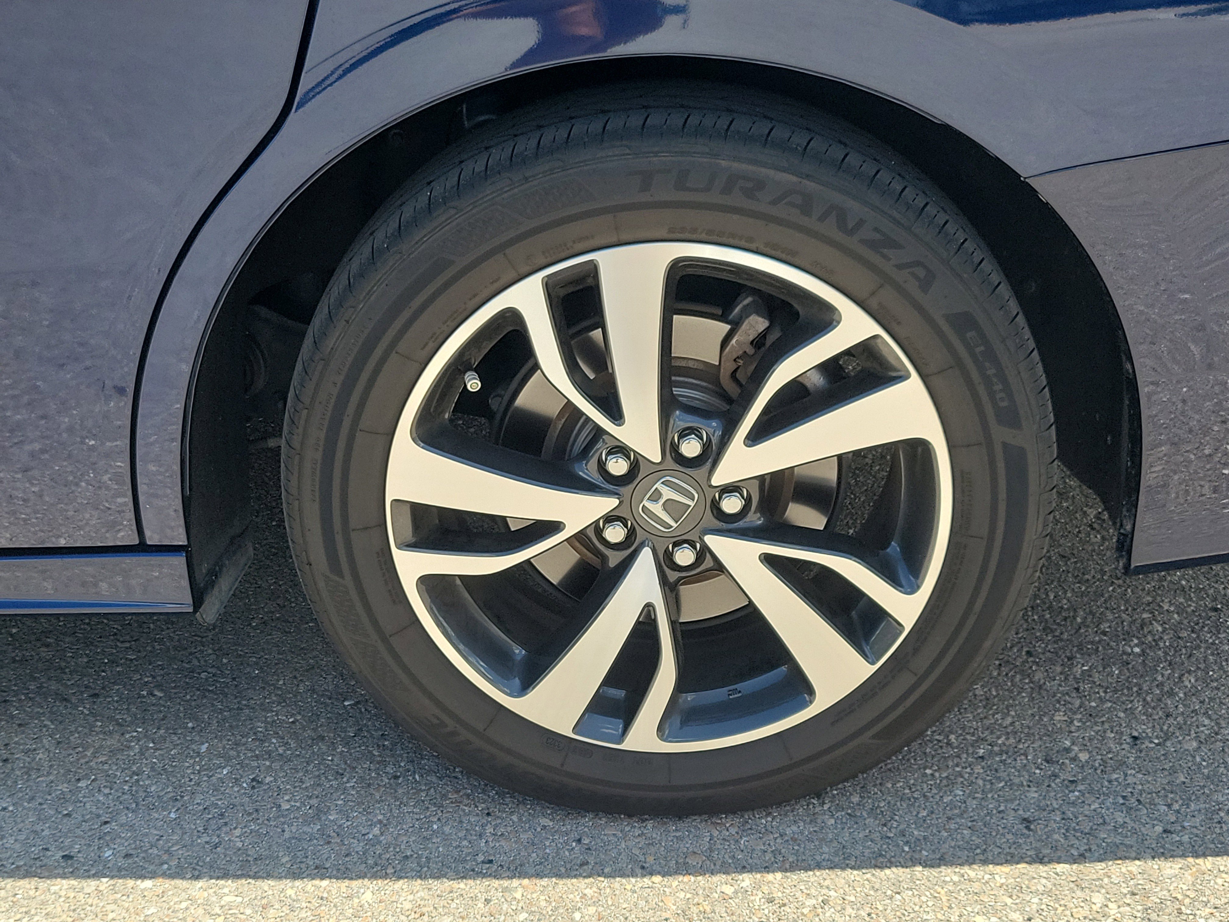 Used 2024 Honda Odyssey Touring image 9